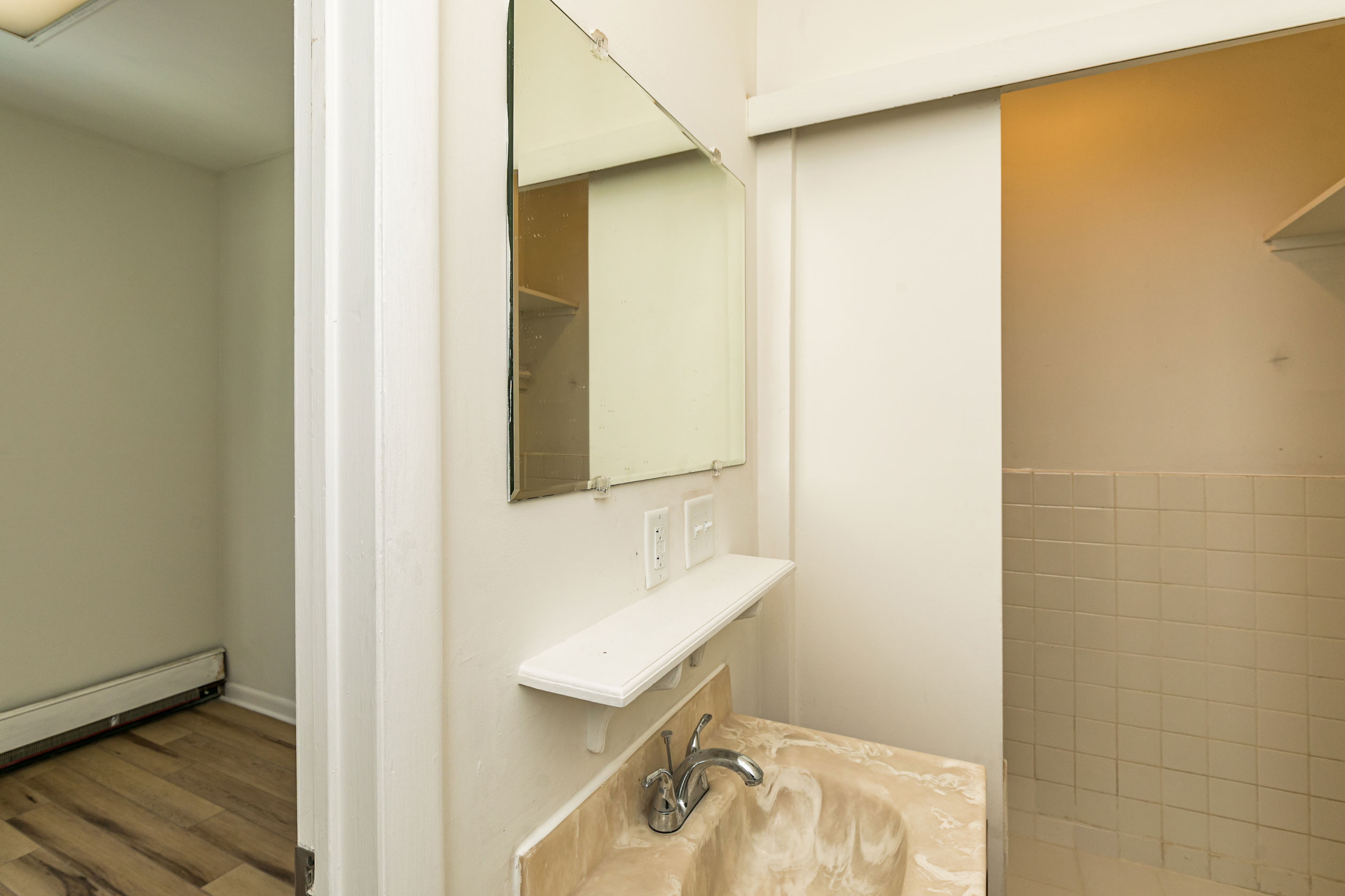 11 Charlotte Street, Apt. 1RR, Baldwinsville, NY 13027 -Optimized- Bathroom