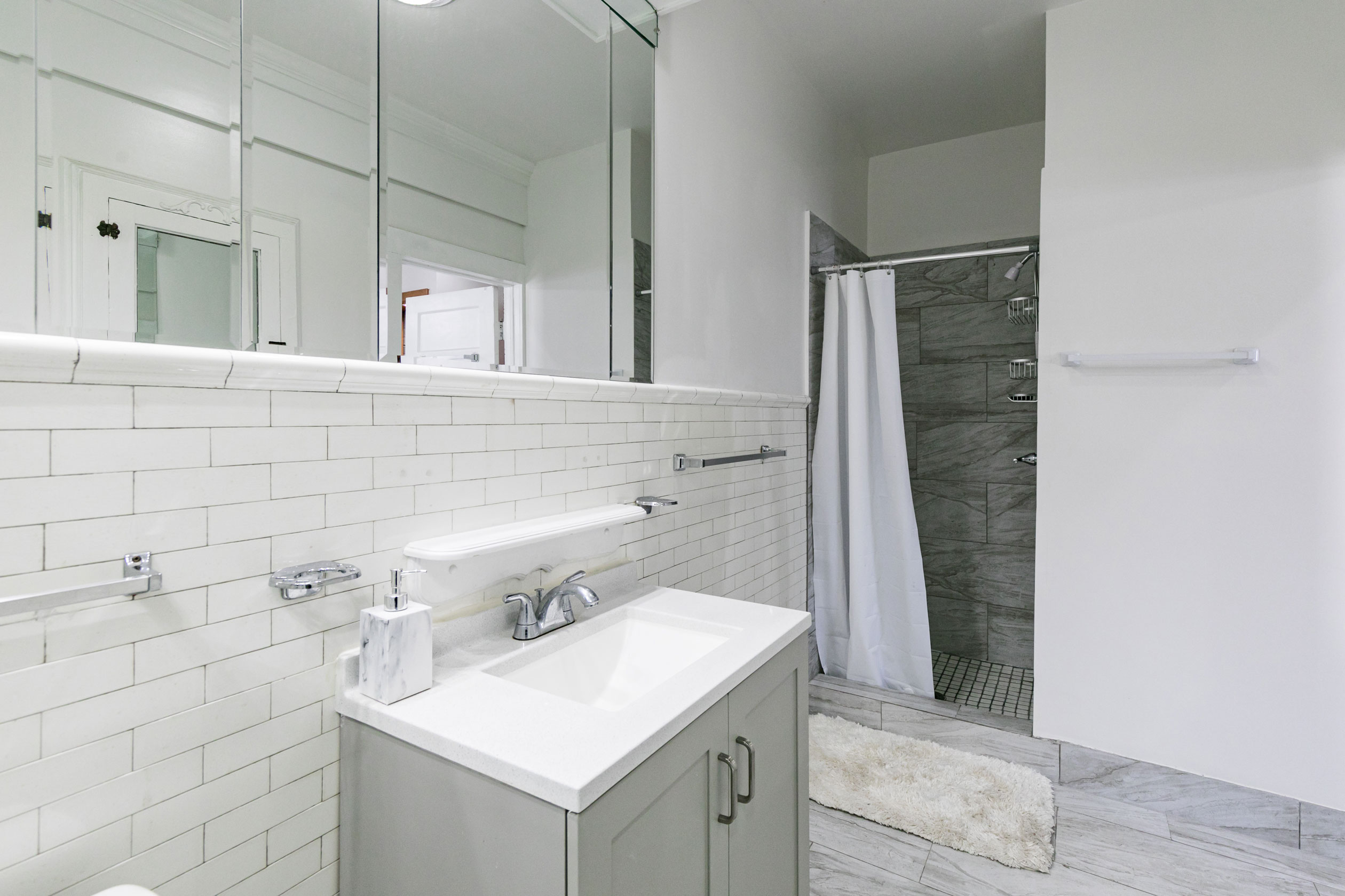 1108 Madison Street, Apt. 2E, Syracuse, NY 13210 - Optimized - Bathroom