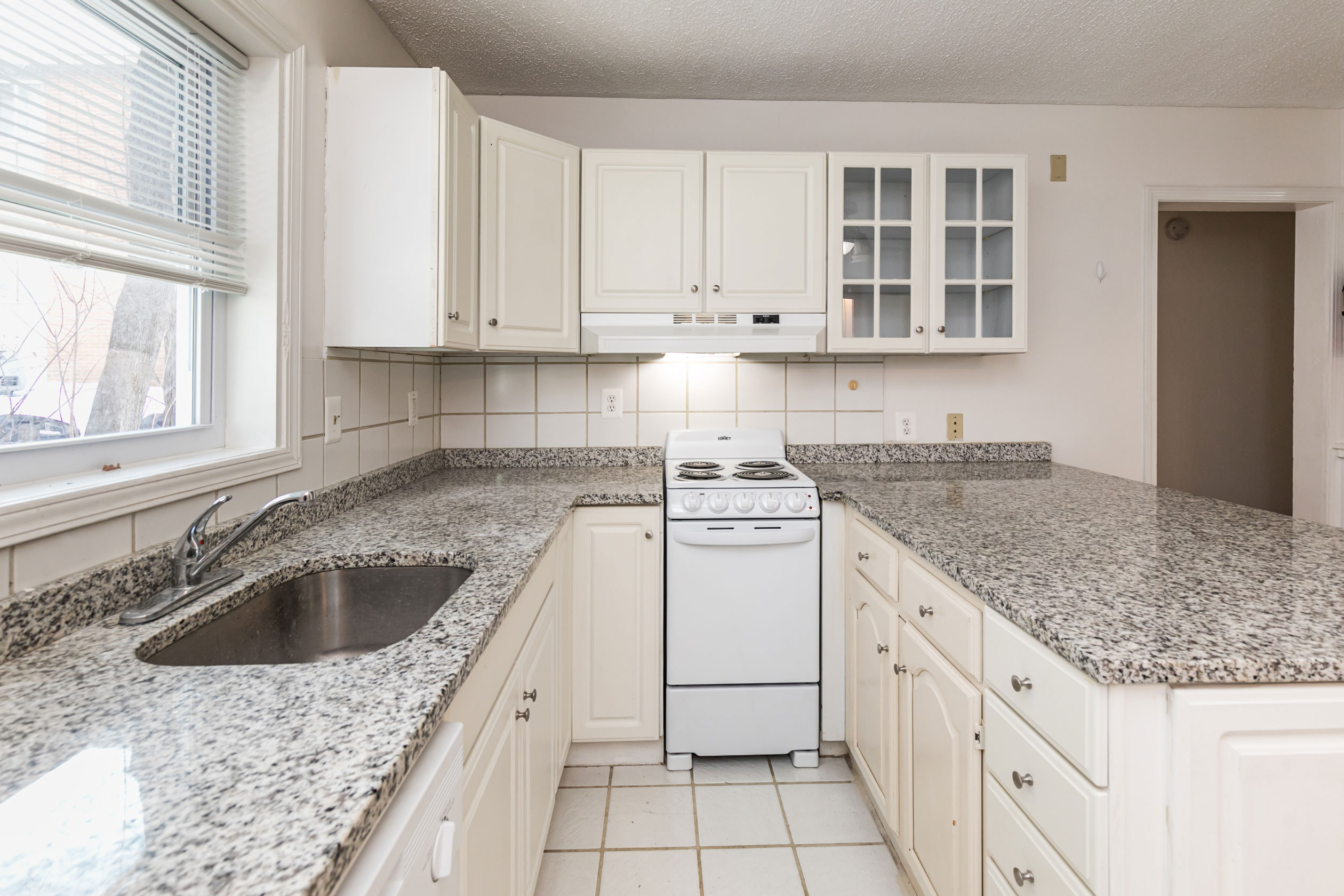 1108 Madison Street, Apt. 1W, Syracuse, NY 13210 - Optimized - Kitchen