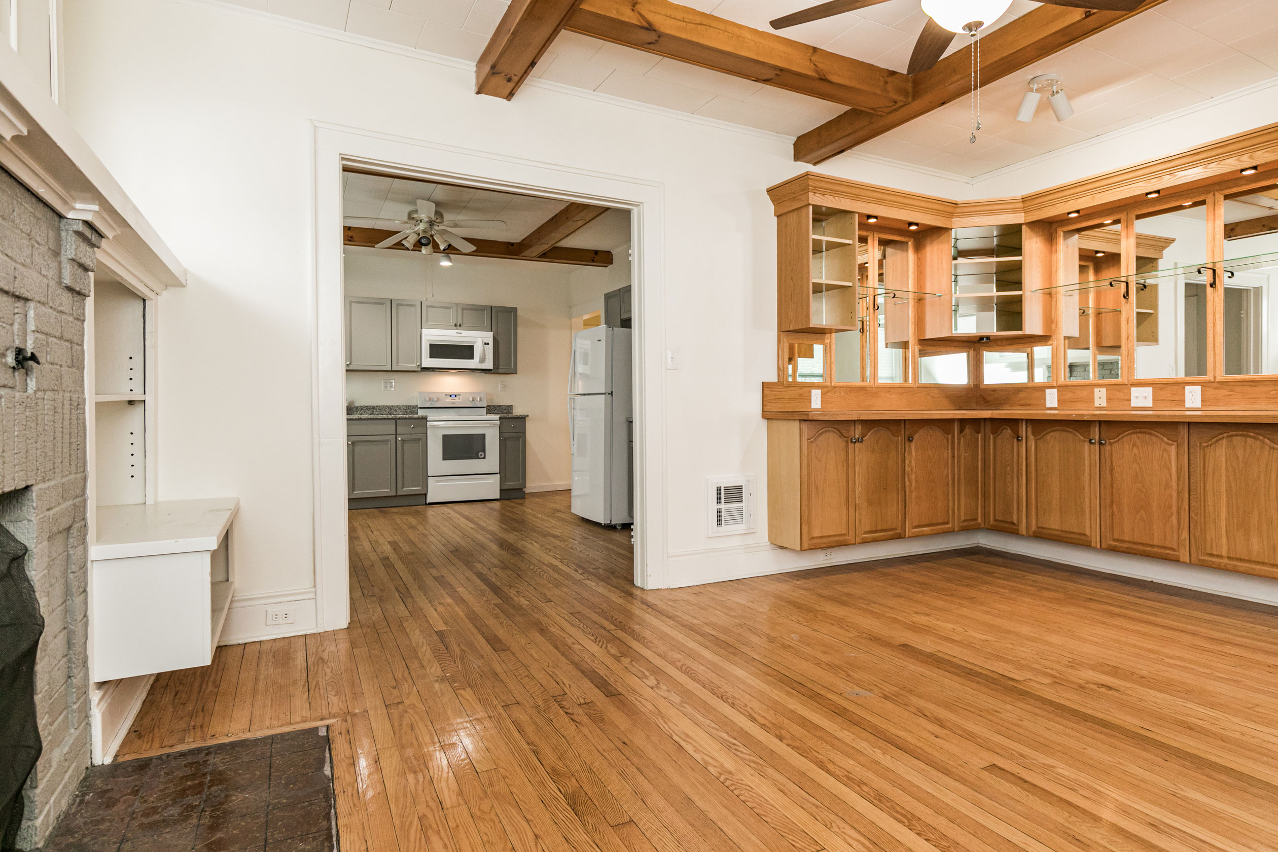 1205 Madison Street, Floor 1, Syracuse, NY 13210 - Optimized - Living Room