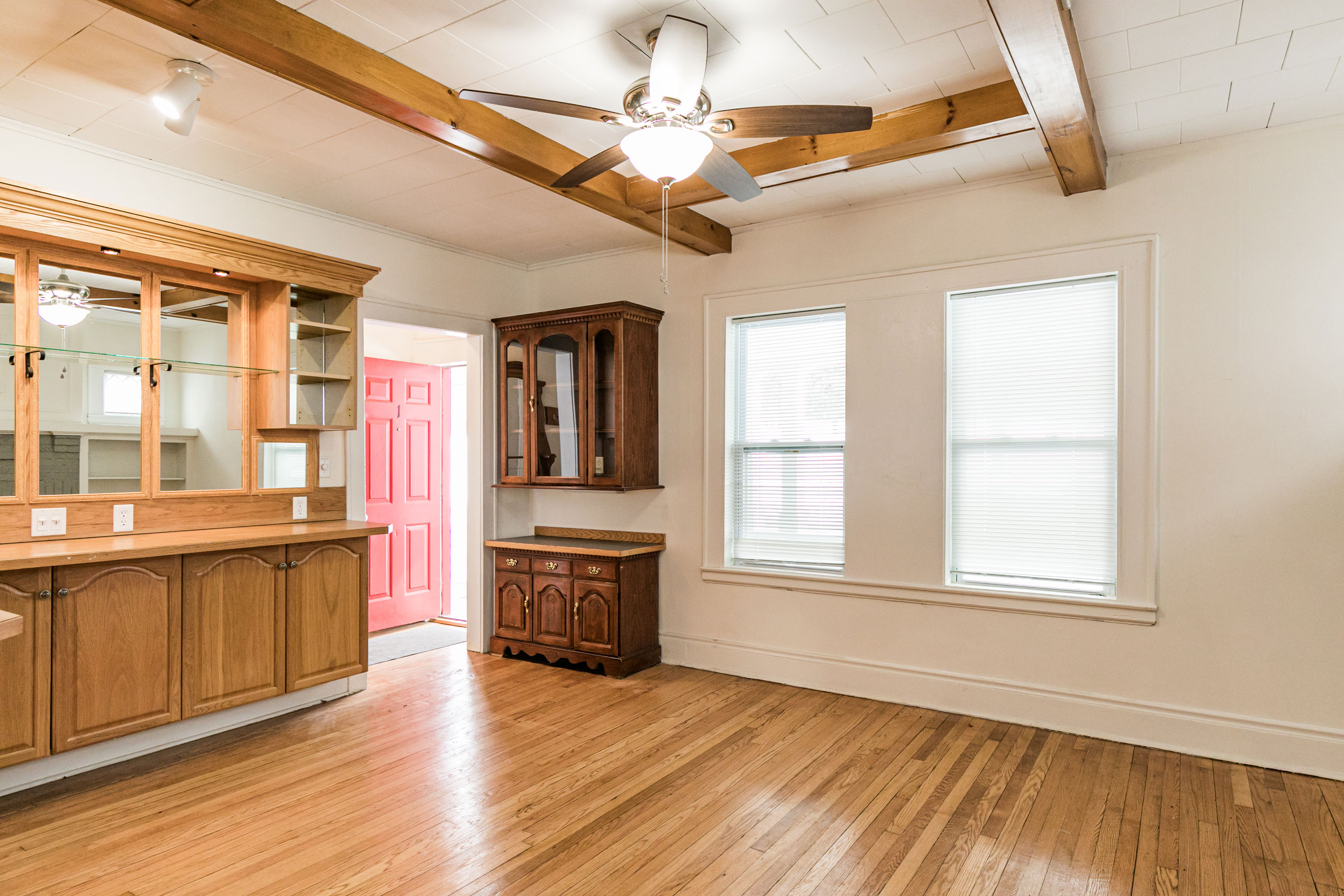 1205 Madison Street, Floor 1, Syracuse, NY 13210 - Optimized - Living Room