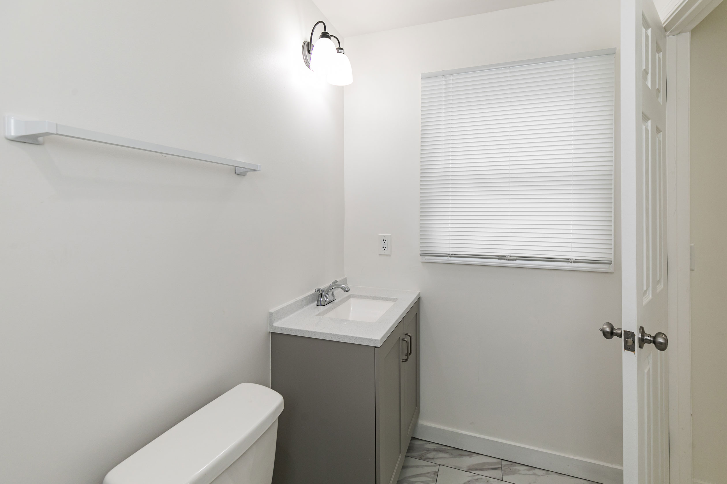 1205 Madison Street, Floor 1, Syracuse, NY 13210 - Optimized - Bathroom