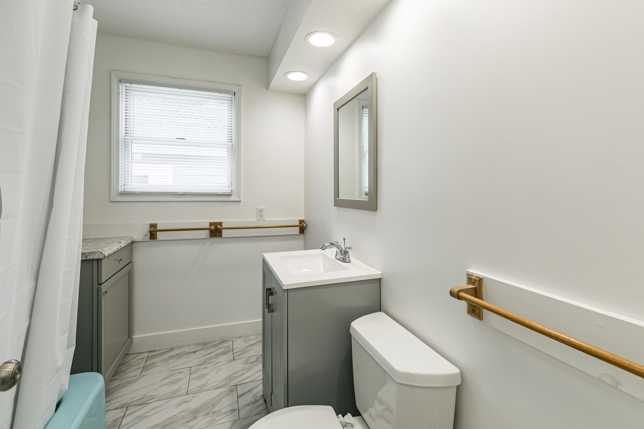 1205 Madison Street, Floor 2, Syracuse, NY 13210 - Optimized - Bathroom