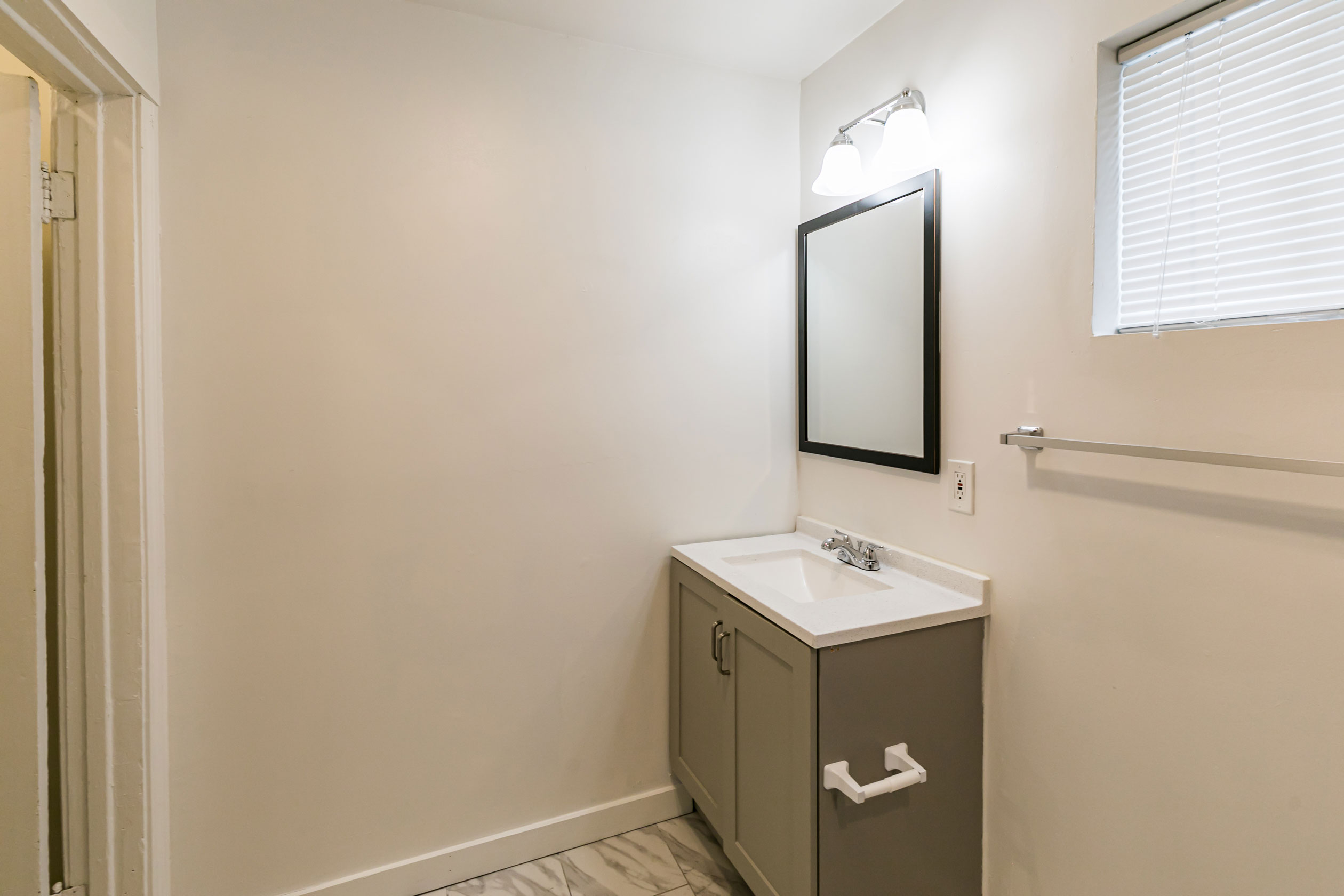 1207 Madison Street, Apt. 1, Syracuse, NY 13210 - Optimized - Bathroom