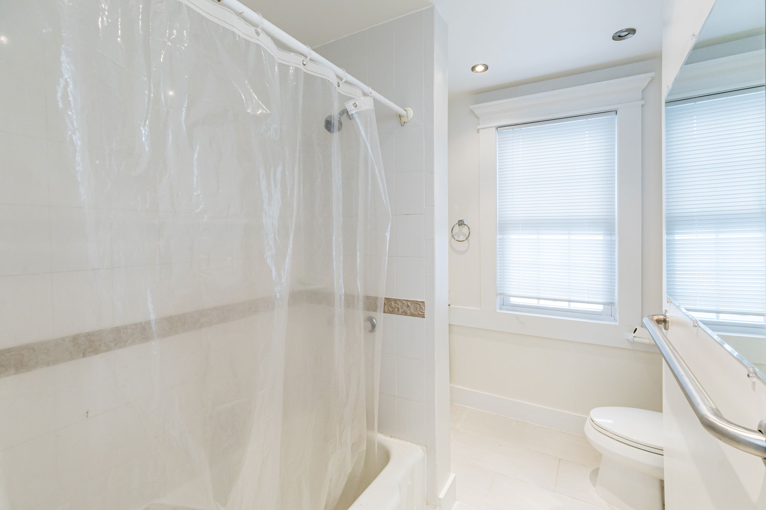 1209 Madison Street, Apt. 2F, Syracuse, NY 13210 - Optimized - Bathroom