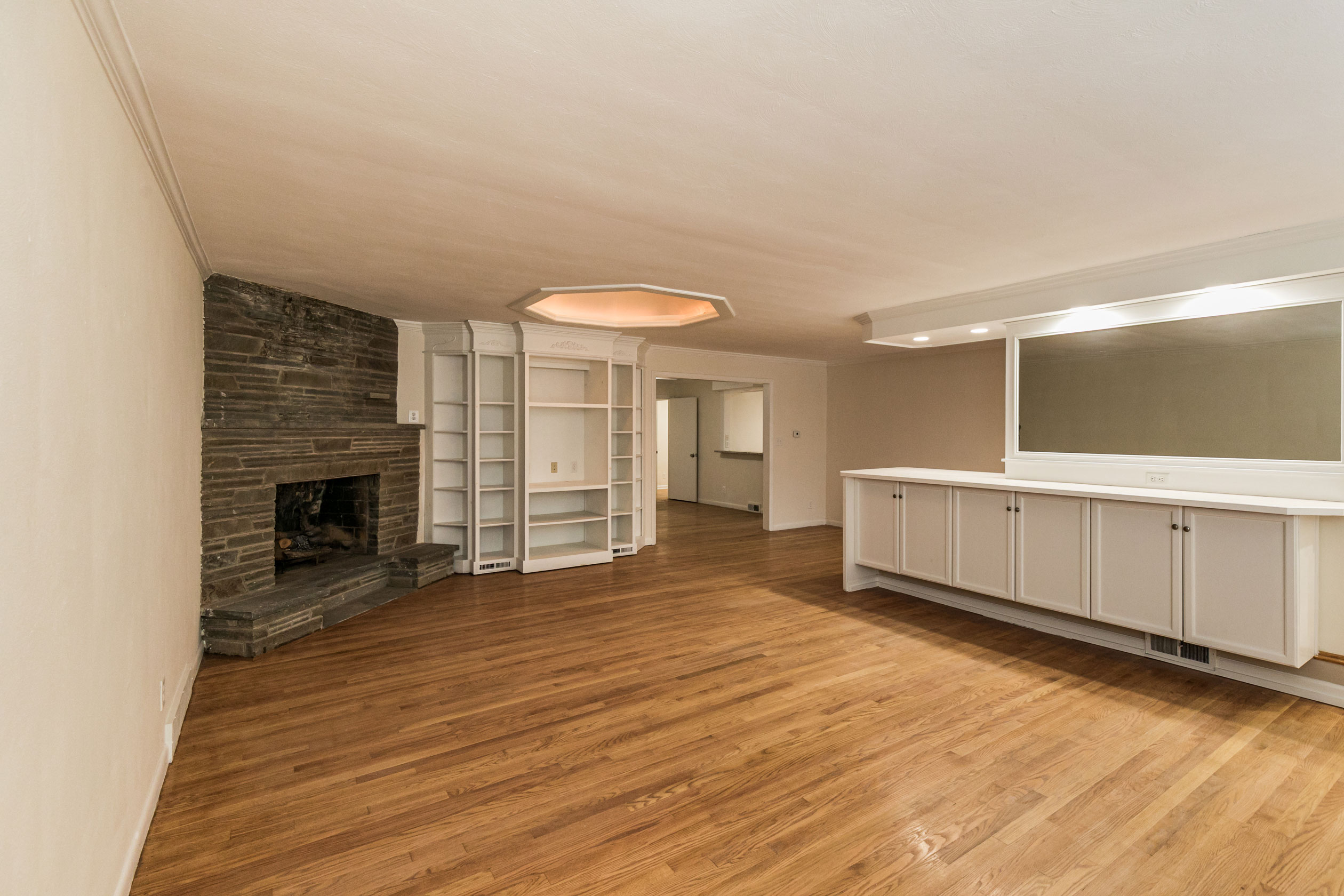 605 Crawford Avenue, Syracuse, NY 13224 - Optimized - Living Room