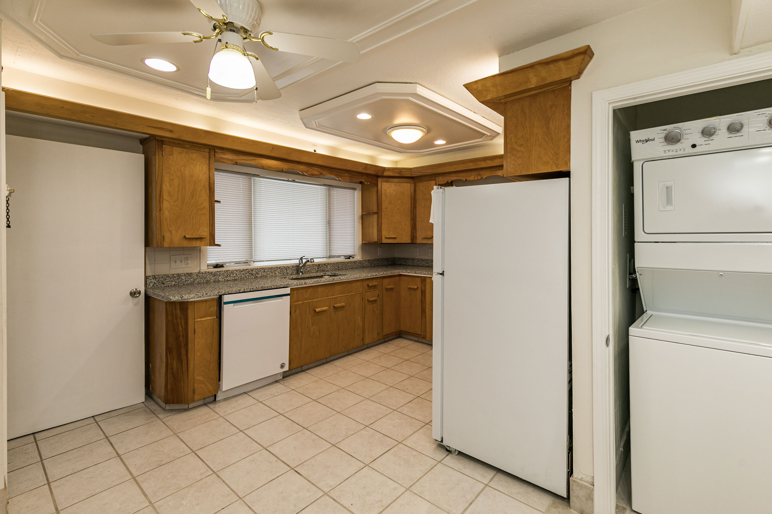 605 Crawford Avenue, Syracuse, NY 13224 - Optimized - Kitchen