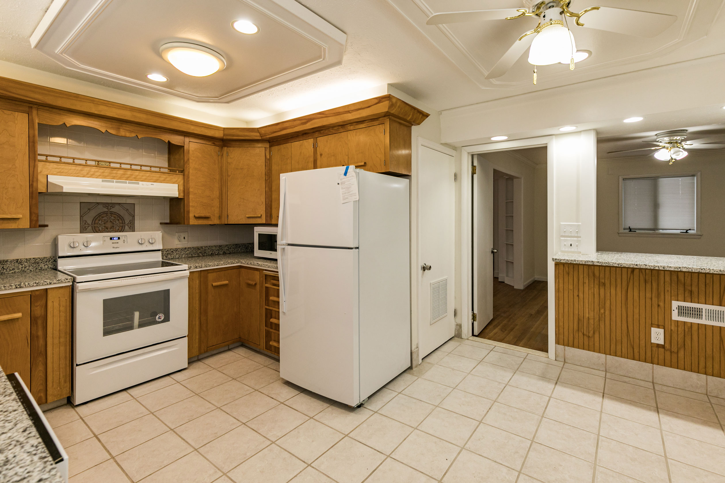 605 Crawford Avenue, Syracuse, NY 13224 - Optimized - Kitchen