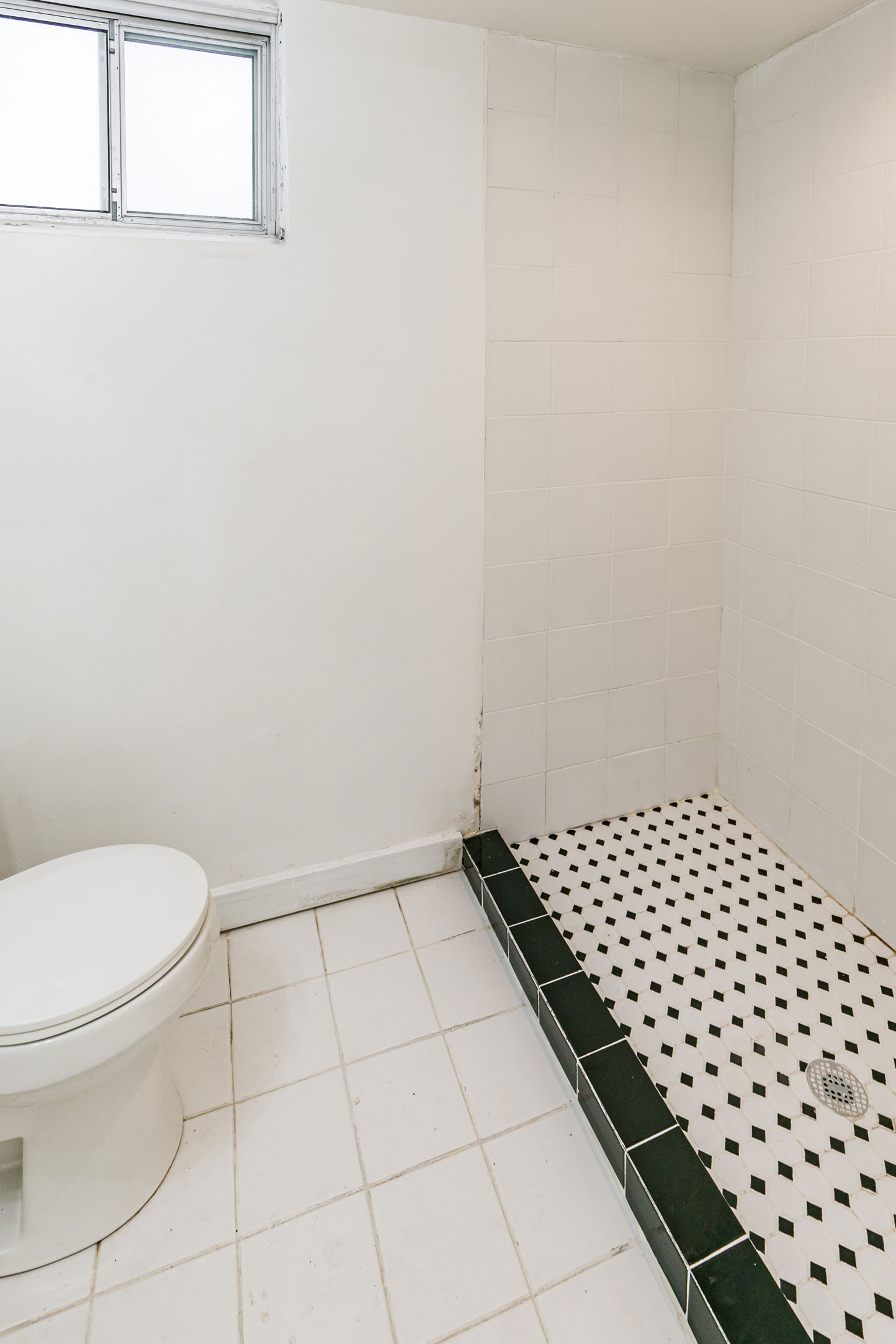 605 Crawford Avenue, Syracuse, NY 13224 - Optimized - Bathroom