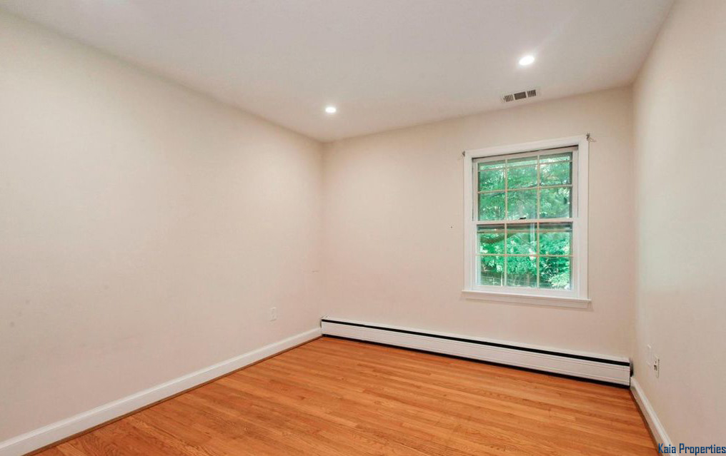 11100 Ralston Road, Rockville, MD 20852 - Bedroom