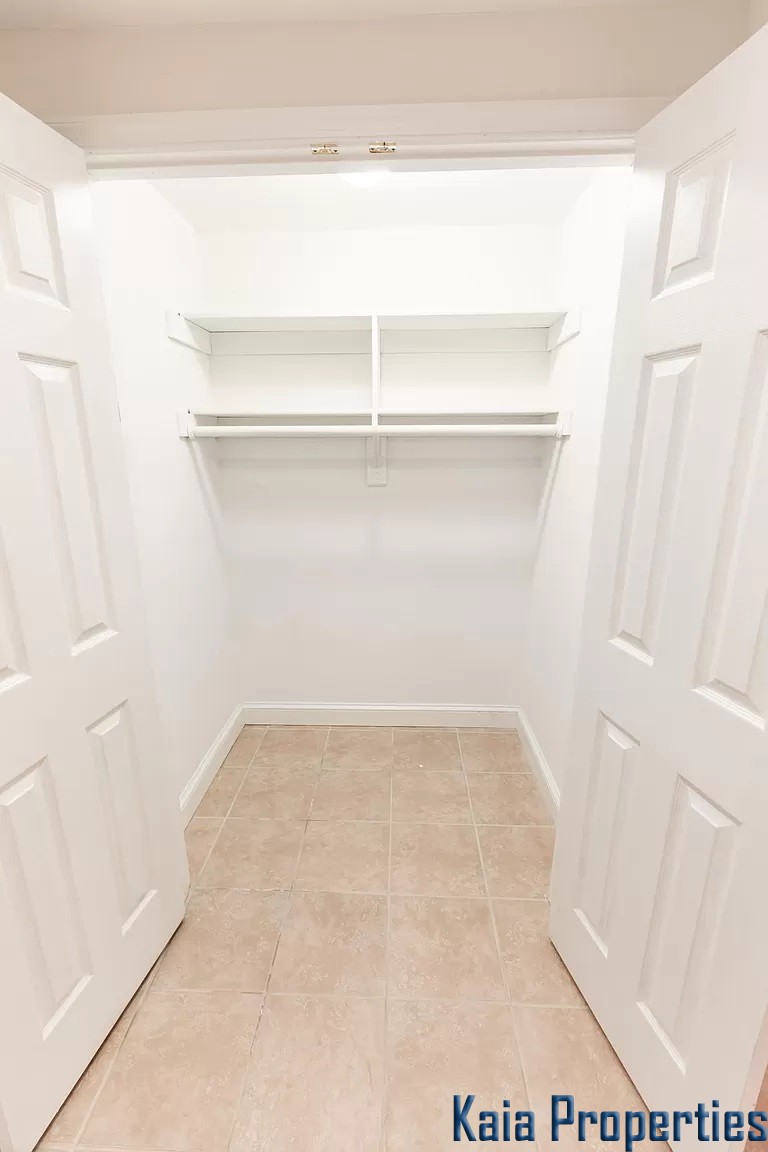 11017 Marcliff Road, Rockville, MD 20852 - Lower Level Closet