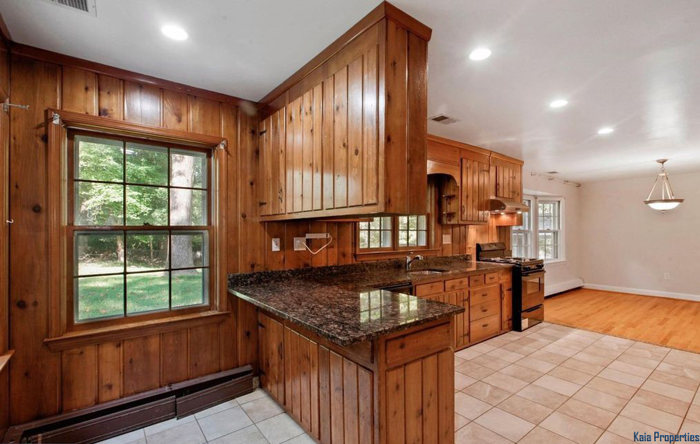 11100 Ralston Road, Rockville, MD 20852 - Kitchen