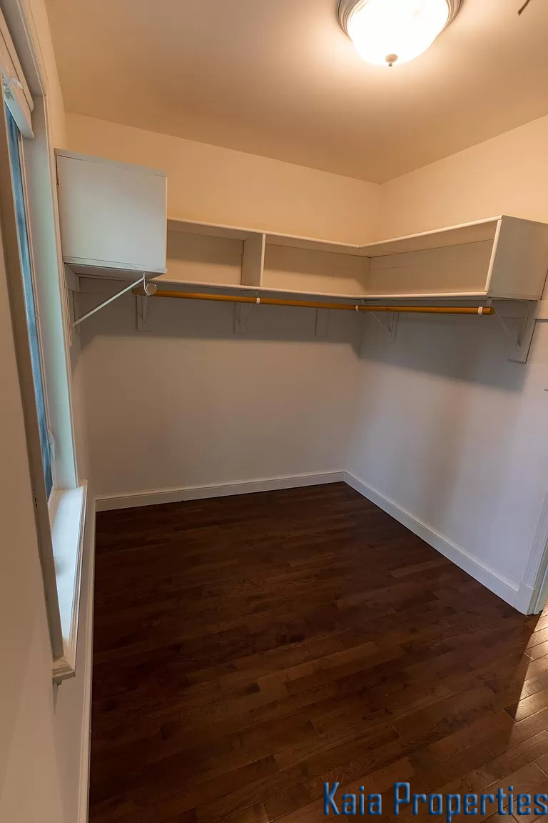 11017 Marcliff Road, Rockville, MD 20852 - Primary Bedroom Closet