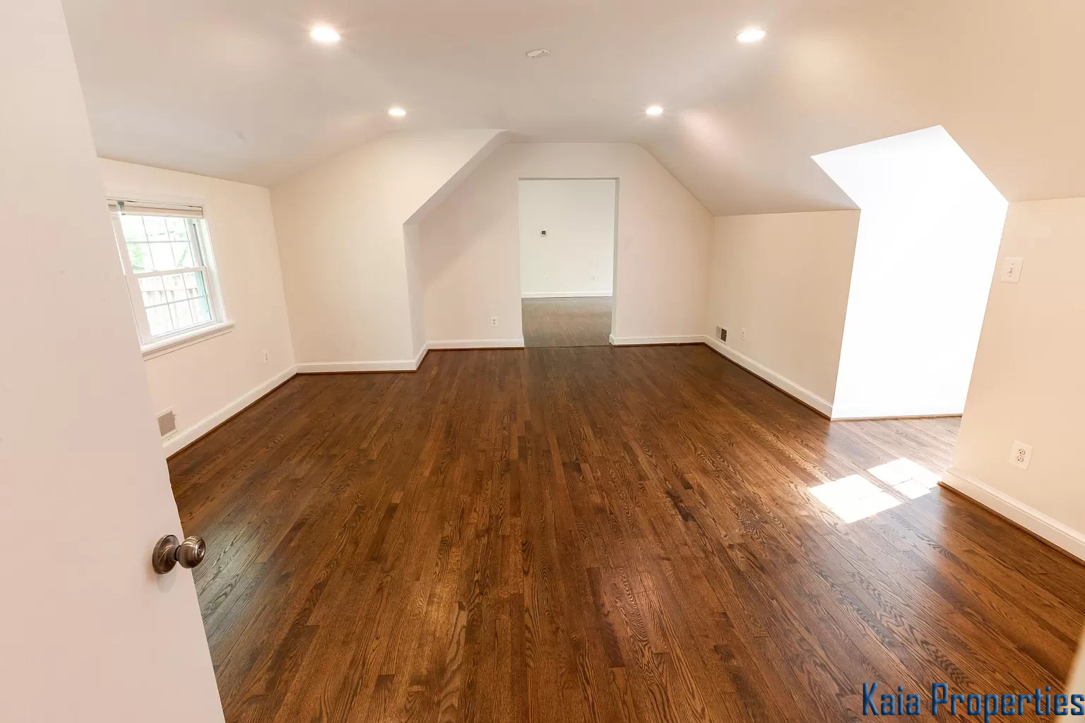 11017 Marcliff Road, Rockville, MD 20852 - Primary Bedroom Suite