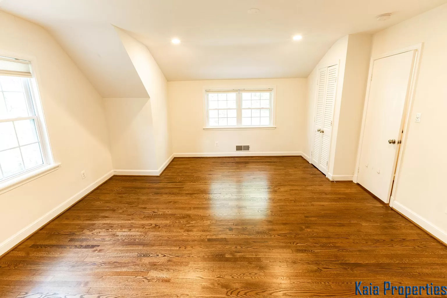 11017 Marcliff Road, Rockville, MD 20852 - Bedroom