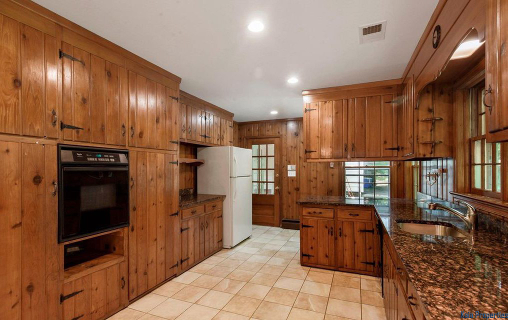 11100 Ralston Road, Rockville, MD 20852 - Kitchen