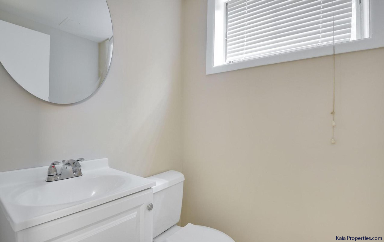 1626 Martha Terrace, Rockville, MD 20852 - Bathroom