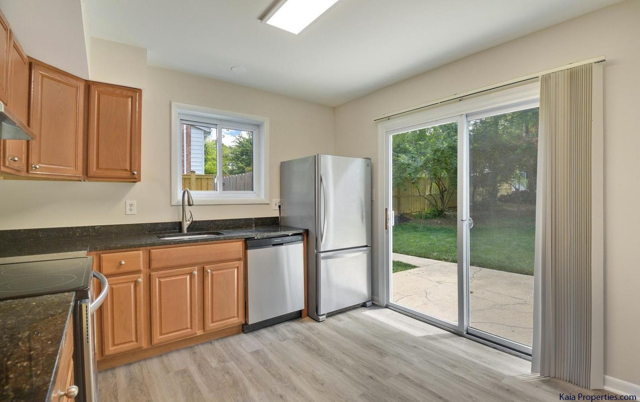 1626 Martha Terrace, Rockville, MD 20852 - Kitchen