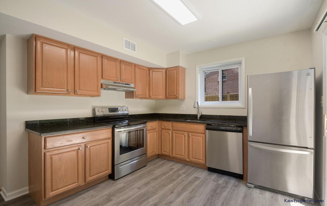 1626 Martha Terrace, Rockville, MD 20852 - Kitchen